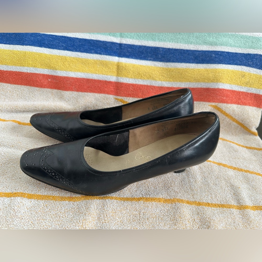 Vintage AirStep Pumps - Black, Size 8A/AAA